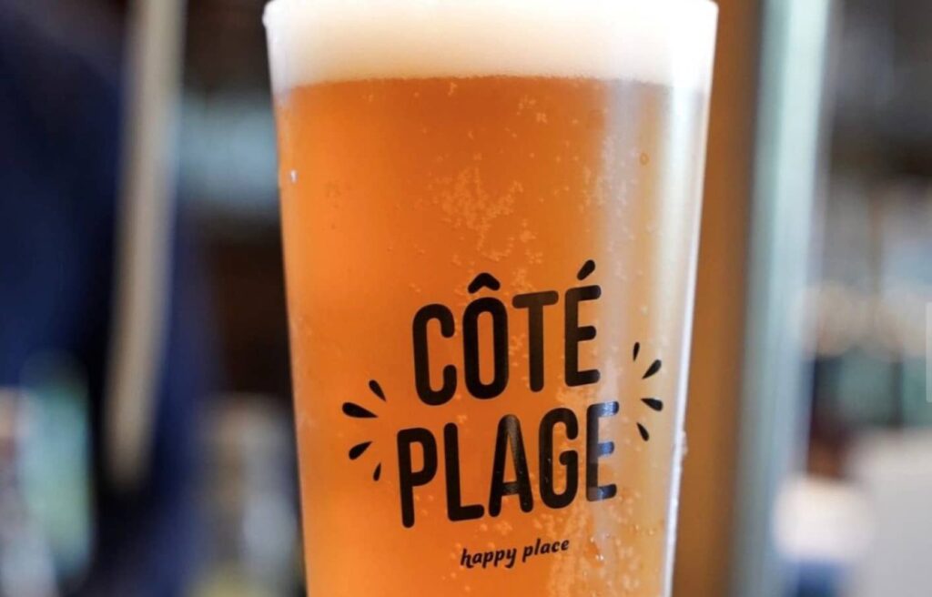 Verre bierre avec inscription côté plage