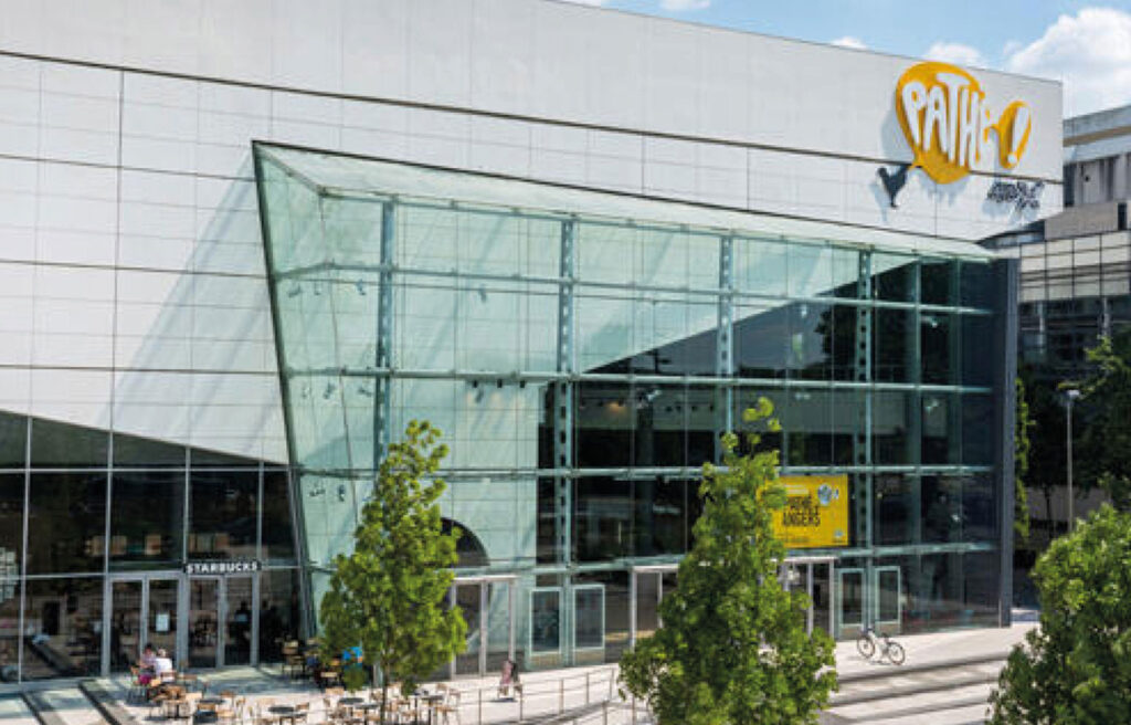 Photo de la façade du cinéma "Pathé" à Angers