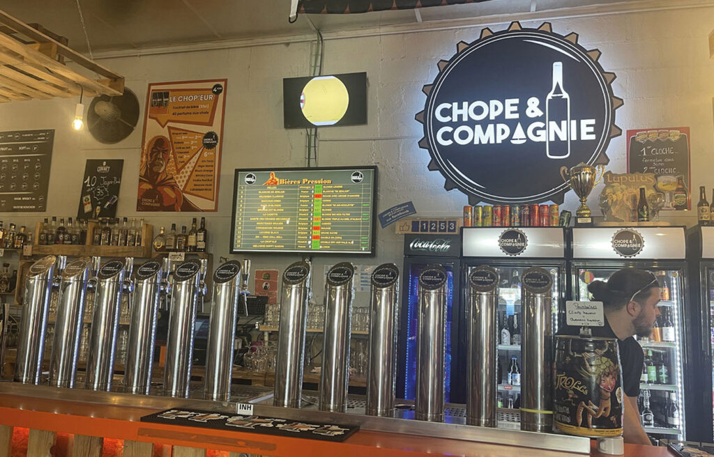 Photo du bar de l'enseigne "Chope et Compagnie" à Angers.